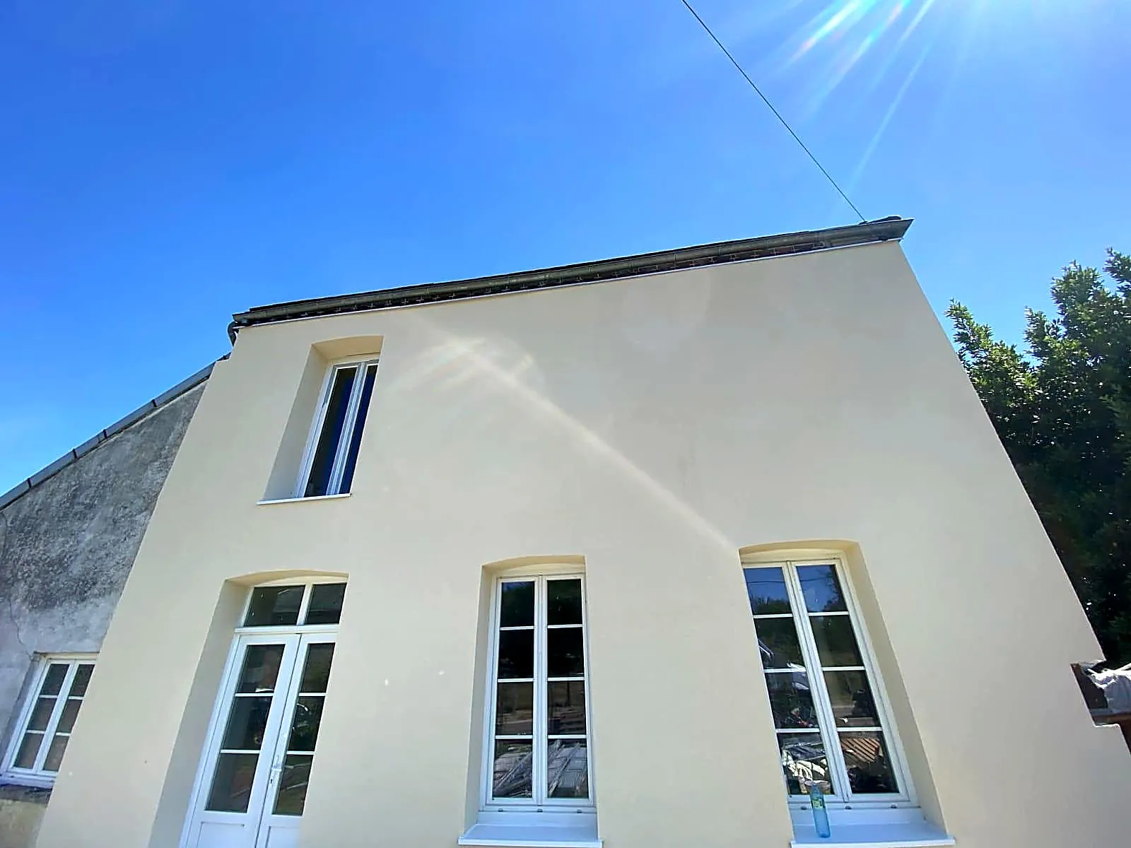 Rénovation d'ampleur d'une maison en pierre et brique, Bœurs-en-Othe (89) : façade après travaux